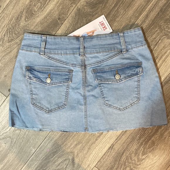 Jean Skirt - Picture 2 of 2